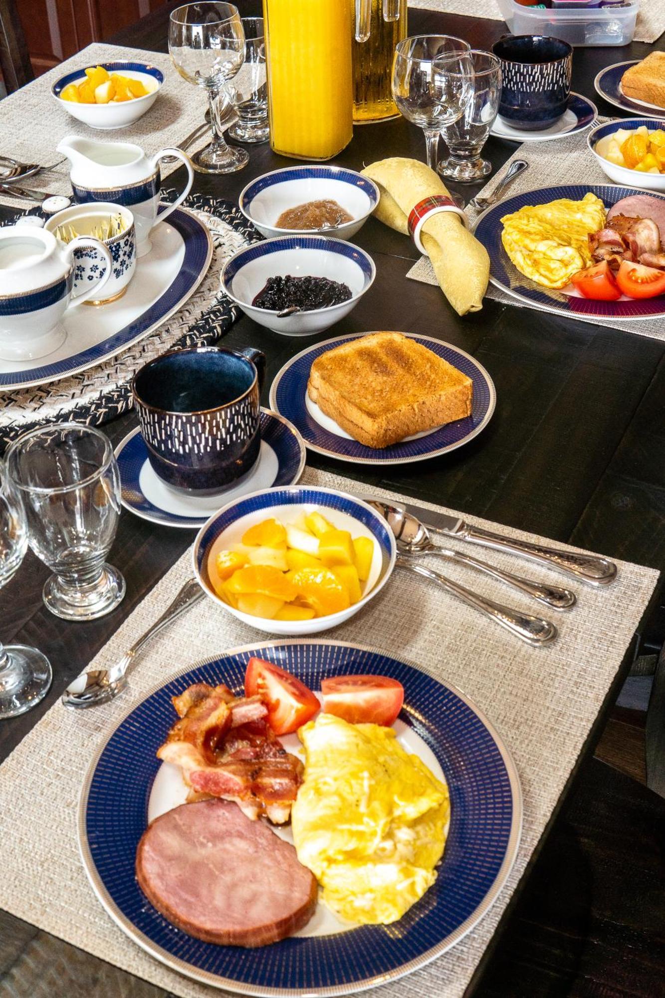 Back Home Bed And Breakfast Membertou Phòng bức ảnh
